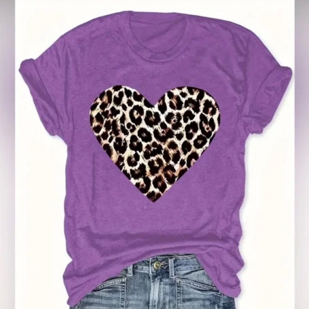 NEW 1X Purple Tee with Leopard HEART π Print Accent SUPER SOFT